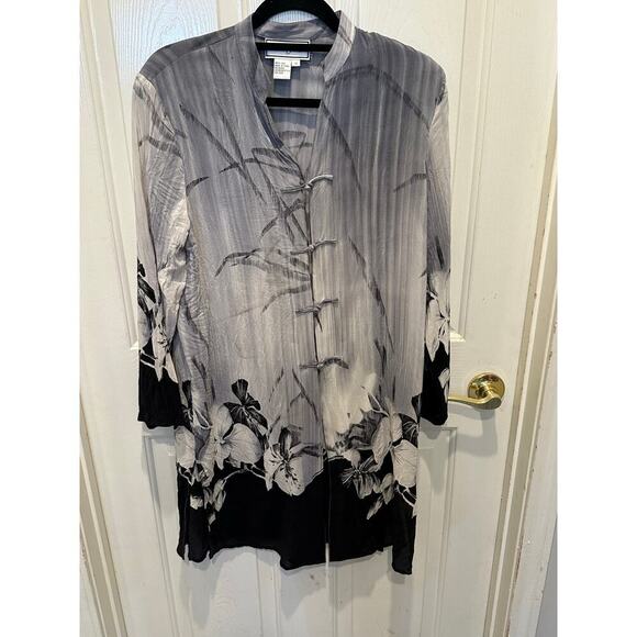 Diane Gilman Women's Gray Black 100% Silk Floral Print Long Sleeves Top Size M